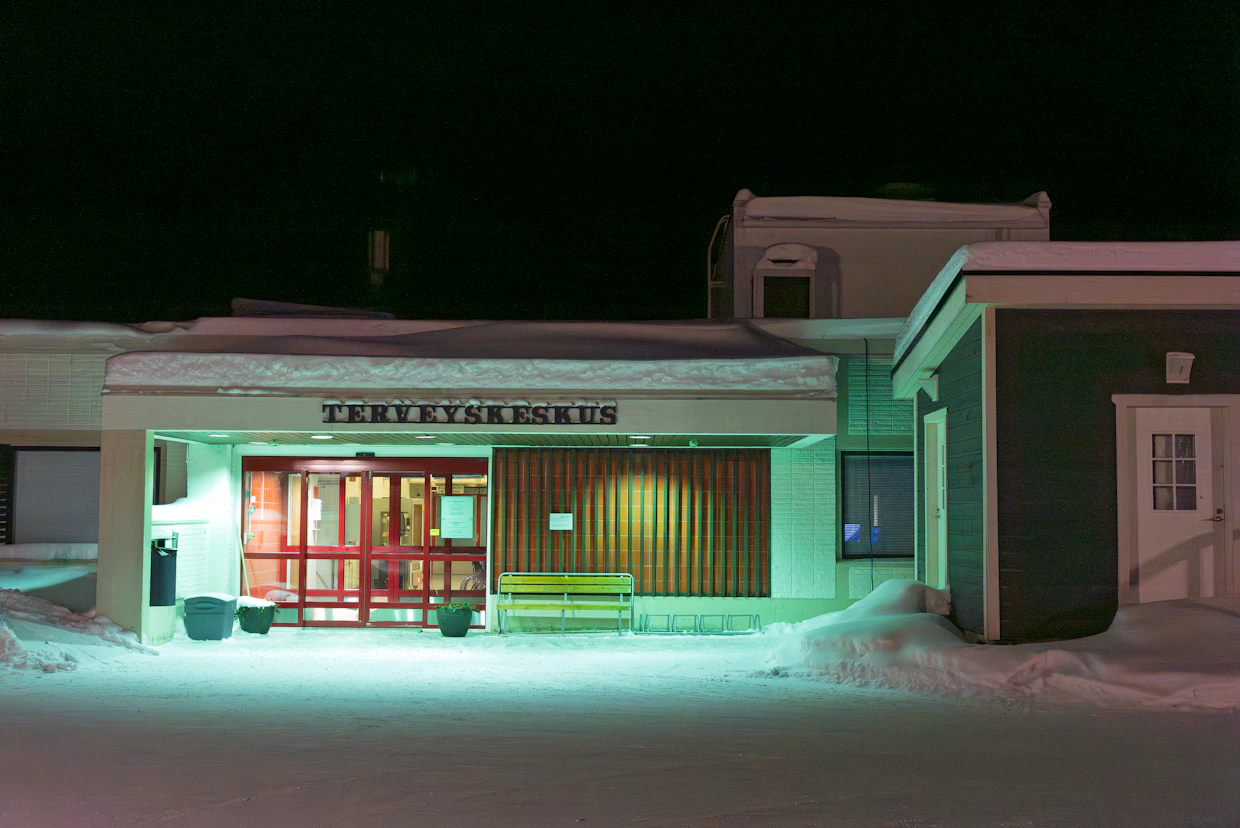 Ivalon terveyskeskuksen ympärivuorokautinen päivystys on lakkautusuhan alla. Lakkautusta vastustetaan laajasti, koska välimatkat Pohjois-Lapissa ovat nyt jo pitkiä.
