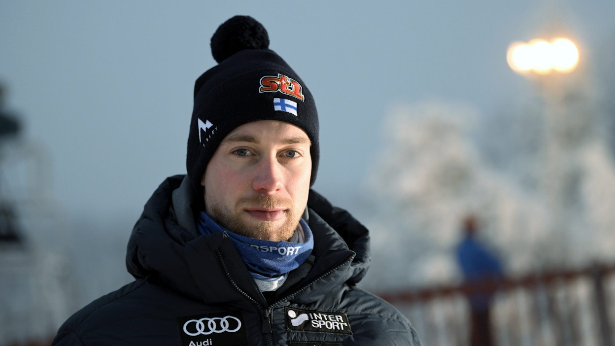 Suomalaisista parhaalle sijalle Kuusamossa maastohiihdon maailmancupin sprinttikilpailun aika-ajossa hiihti Joni Mäki. LEHTIKUVA / Markku Ulander. 