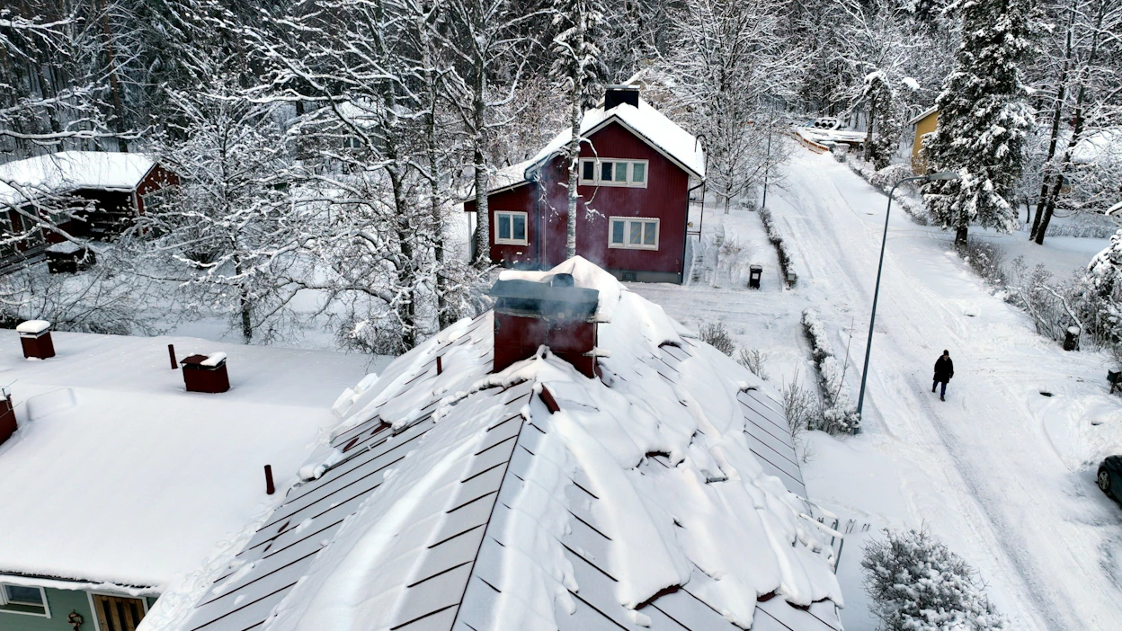 Lämpötilat pysyttelevät lauantaina muutamissa pakkasasteissa koko maassa. Etelässä lämpötila voi kohota yhteen lämpöasteeseen. LEHTIKUVA / Antti Aimo-Koivisto.