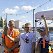 <em id="emphasis-c66985e8929d2875941234addd0d40e5">Janniina Hämäläinen (oik.), Jukka Perämäki ja Jarmo Laatikainen lähtevät moottorisahauksen MM-kisoihin Wieniin. Heidän lisäkseen kilpailuun lähtee Pentti Paananen, juniorikilpailijaa ei tänä vuonna Suomesta lähde.</em>