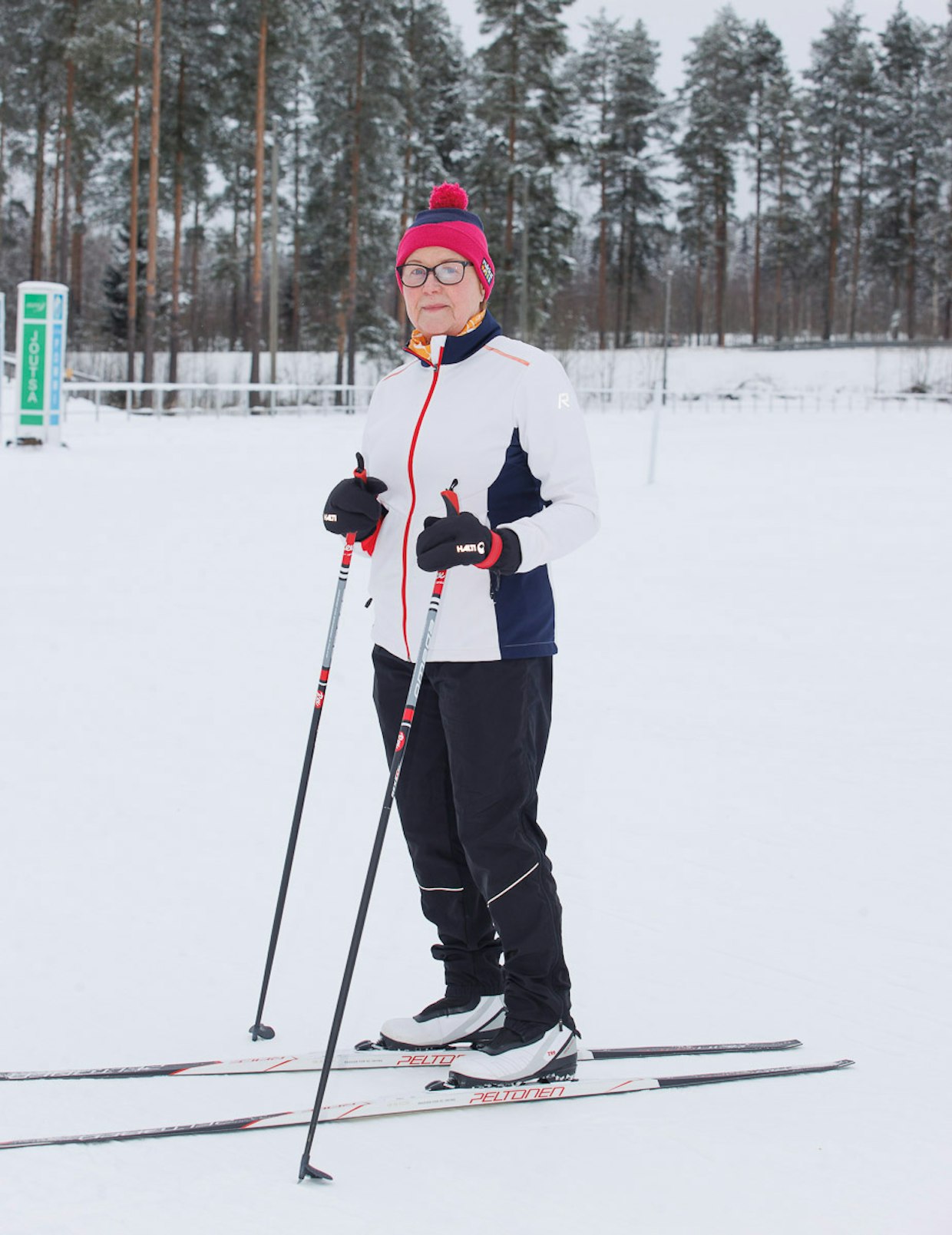 Airi Visa tavoitettiin hiihtoladulta kommentoimaan Joutsan kasvatin Suvi Minkkisen olympiamenestystä.