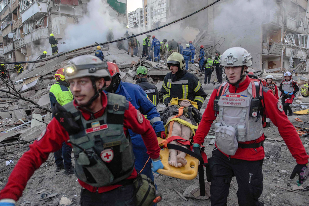 Muun muassa sotiminen ärsyttää suomalaisia. Arkistokuvaa Ukrainasta. AFP/LEHTIKUVA.