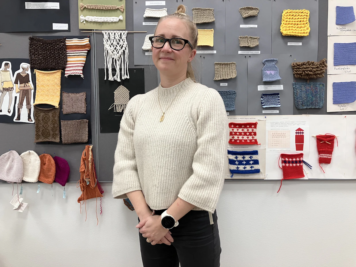 Osa verkossa toimivista käsityöyhteisöistä keskittyy inspiraation jakamiseen, osa hyväntekeväisyyteen, ja nämä kumpikin ovat ompeluseurojen perillisiä. Anna Kouhia Helsingin yliopistosta huomauttaa, että erilaiset verkkoyhteisöt antavat käsitöiden tekijöille mahdollisuuden esitellä töitään periaatteessa rajattomalle yleisölle.