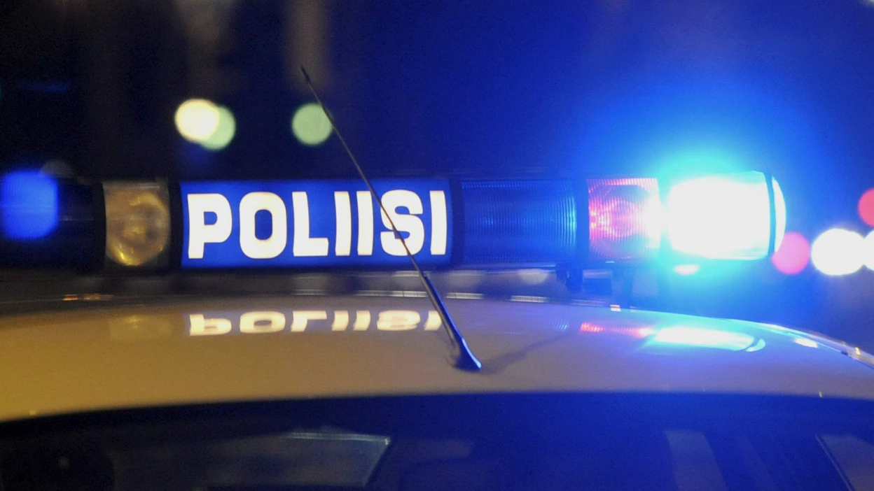 Tapausta tutkitaan laittomana uhkauksena ja törkeänä ampuma-aserikoksena. LEHTIKUVA / Matti Björkman.