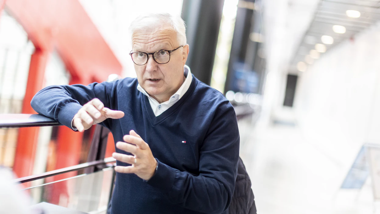 Olli Rehn, 61, on toiminut myös ministerinä sekä Euroopan parlamentin jäsenenä ja komissaarina.