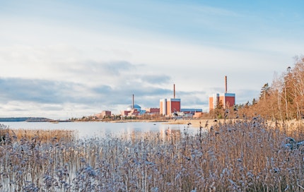 Havaitut radioaktiiviset aineet eivät ole peräisin kotimaisista ydinvoimalaitoksista, STUK kertoo. Kuvassa Olkiluodon ydinvoimala. 