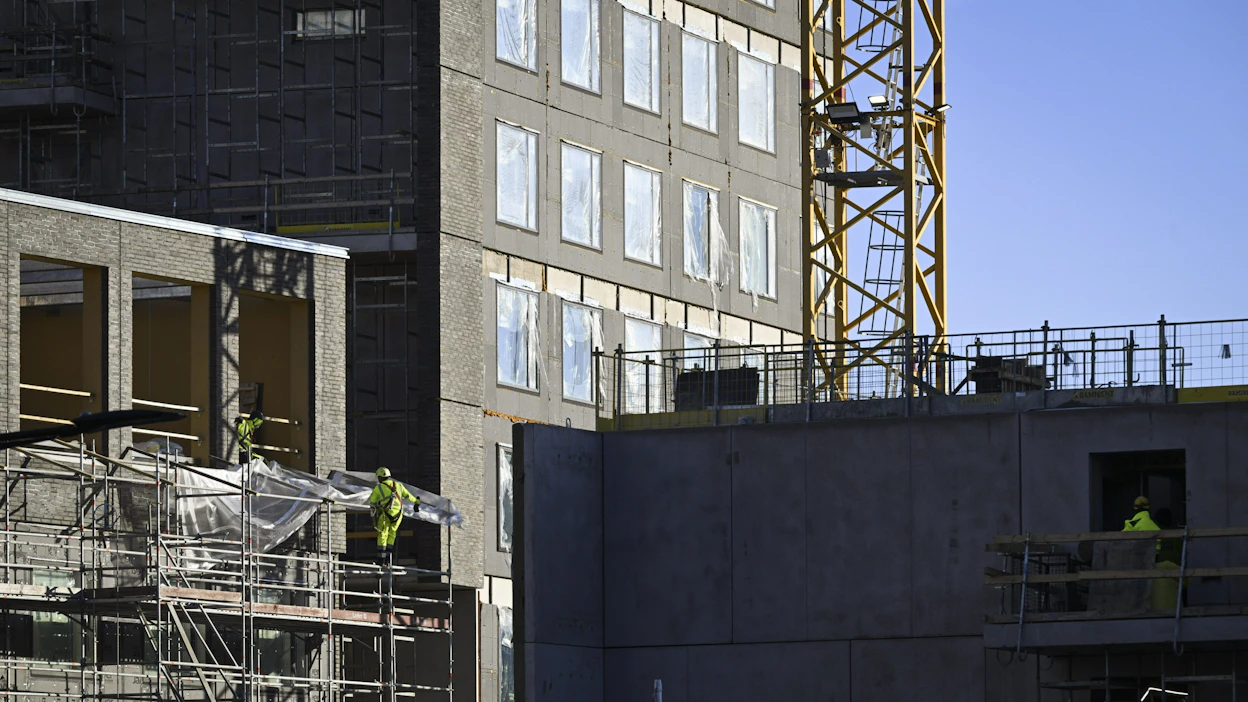 Investoinnit ja rakentaminen kääntyvät PTT:n mukaan varovaiseen kasvuun. Arkistokuva. LEHTIKUVA / Emmi Korhonen.