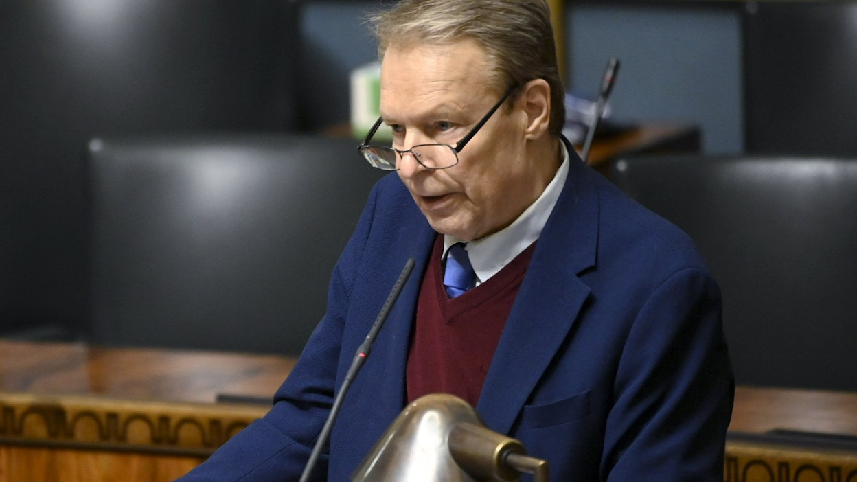 Ilkka Kanerva menehtyi kiirastorstaina 74-vuotiaana. LEHTIKUVA / Markku Ulander.