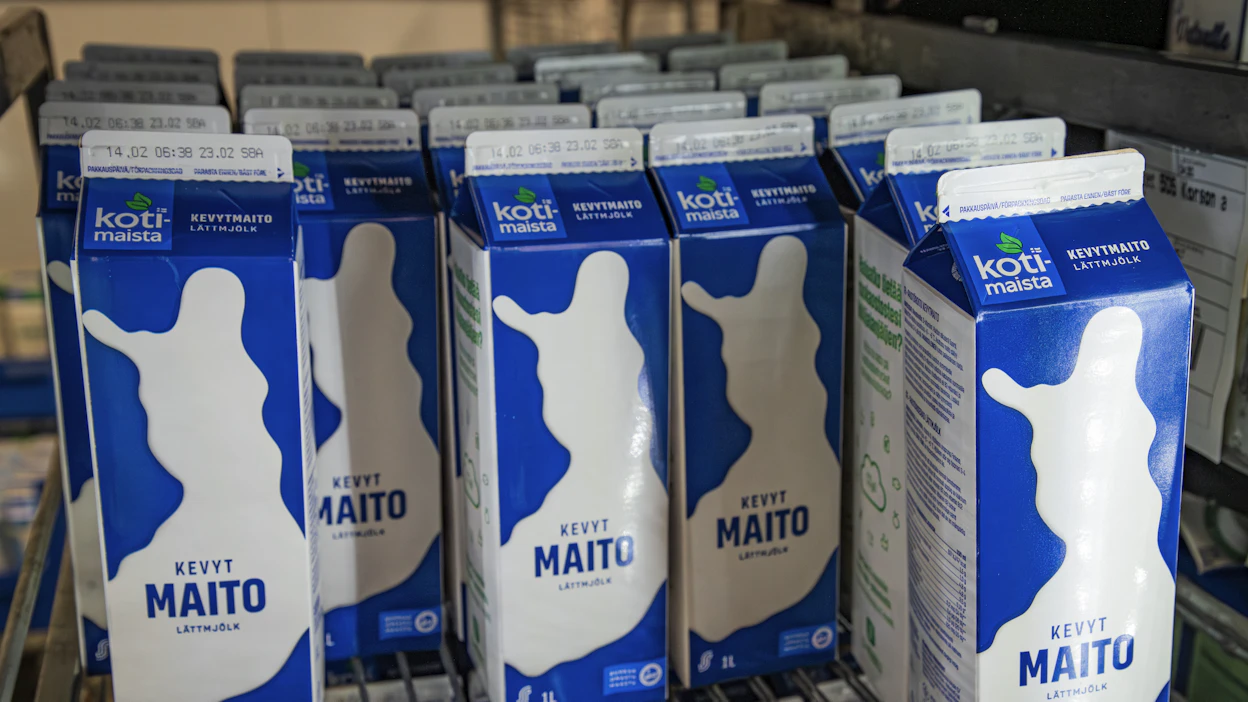 Maito on yksi esimerkki kaupan omasta tuotemerkistä päivittäistavarakaupassa.