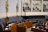 Suomalaisten kiinnostus politiikkaa kohtaan on Evan kyselyn mukaan kasvanut reippaasti. LEHTIKUVA / Emmi Korhonen. 