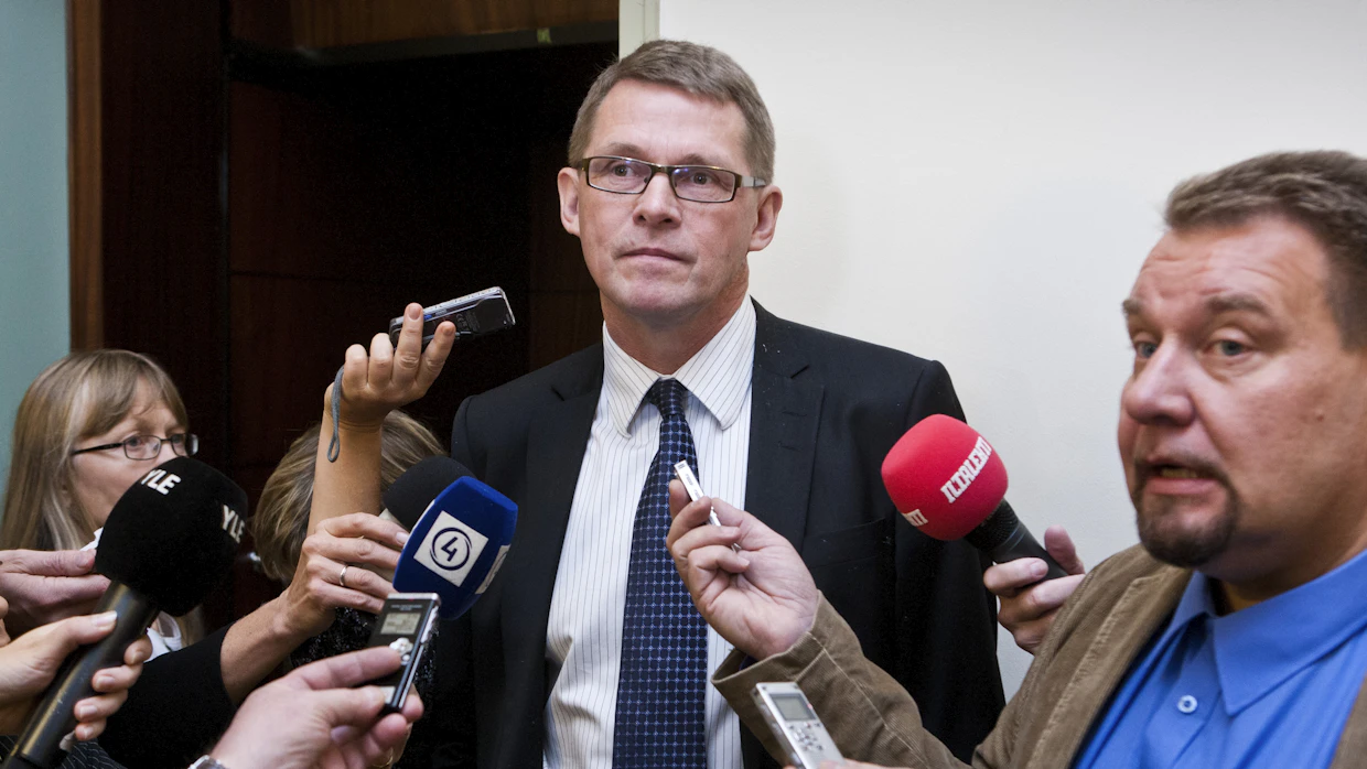 Matti Vanhanen (kesk.) jätti eduskunnan kesken vaalikauden vuonna 2010 luovuttuaan ensin keskustan puheenjohtajuudesta ja pääministeriydestä.