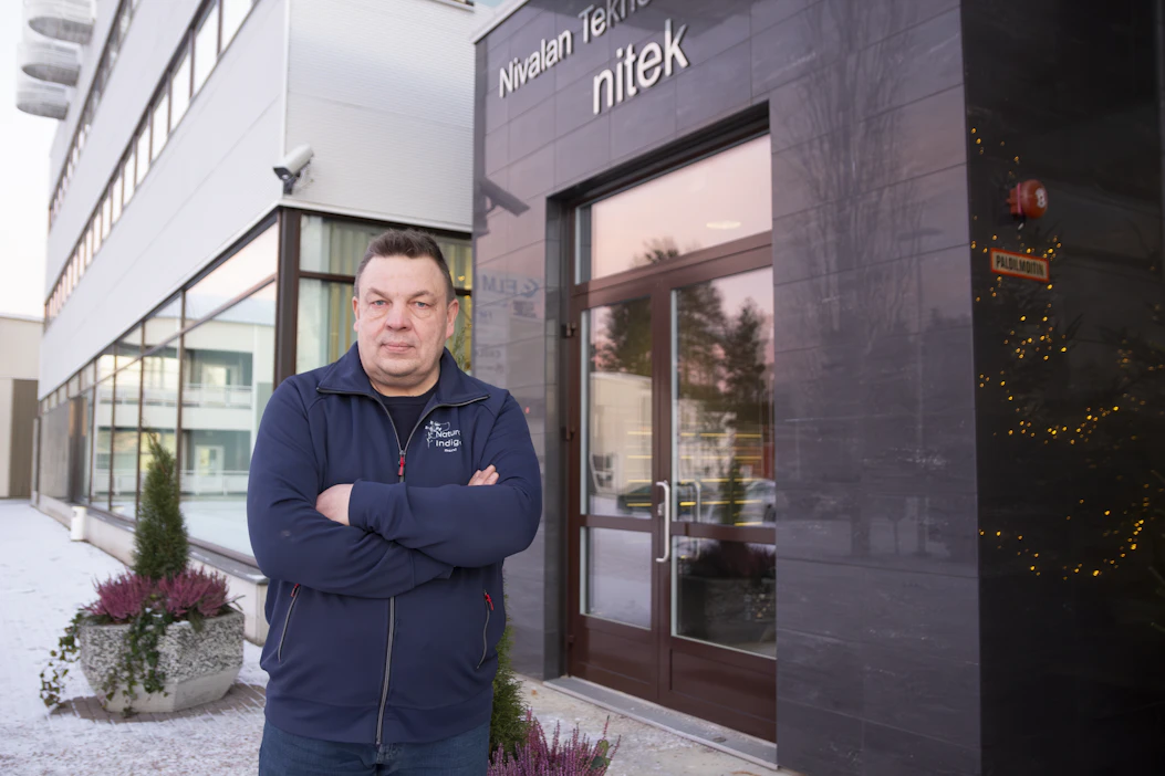 Pasi Ainasojan mukaan maaseudun yritysten on tärkeää saada ympärilleen hyvät kumppanit. Hän itse on hyödyntänyt Nivalassa muun muassa seudun yrityspalveluja.