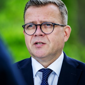 Petteri Orpo kertoo Suomen turvallisuustilanteesta tiedotustilaisuudessa.