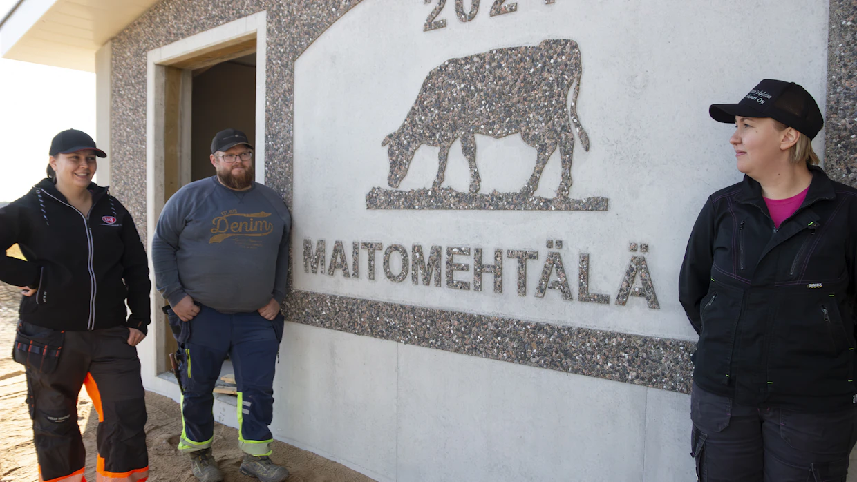 MaitoMehtälä oy:ssa tehtiin sukupolvenvaihdos kuusi vuotta sitten. Moderni pihatto mahdollistaa tilan toiminnan laajentamisen ja nykyaikaistamisen.