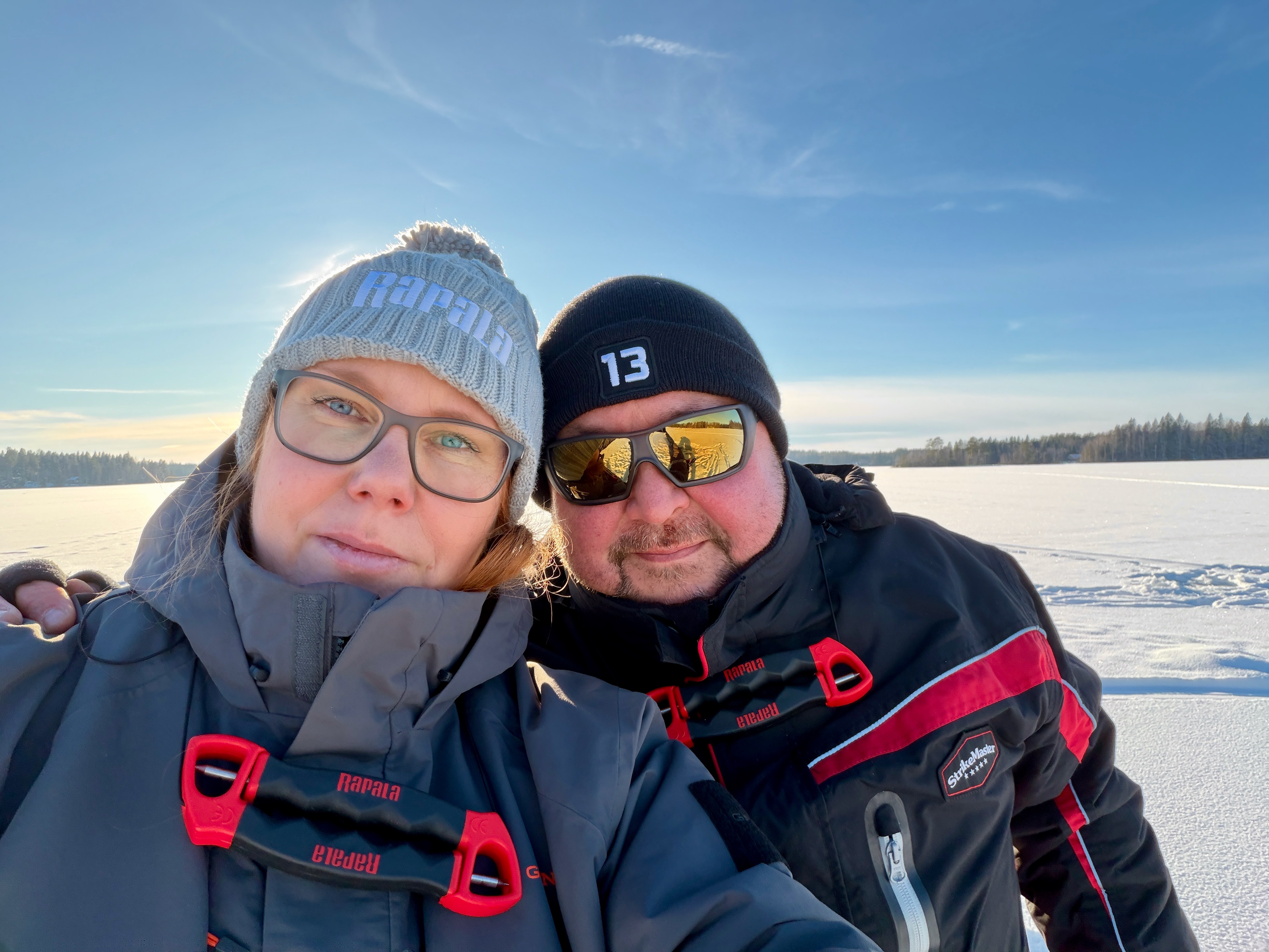 Pariskunta viettää vesillä 170 päivää vuodessa.