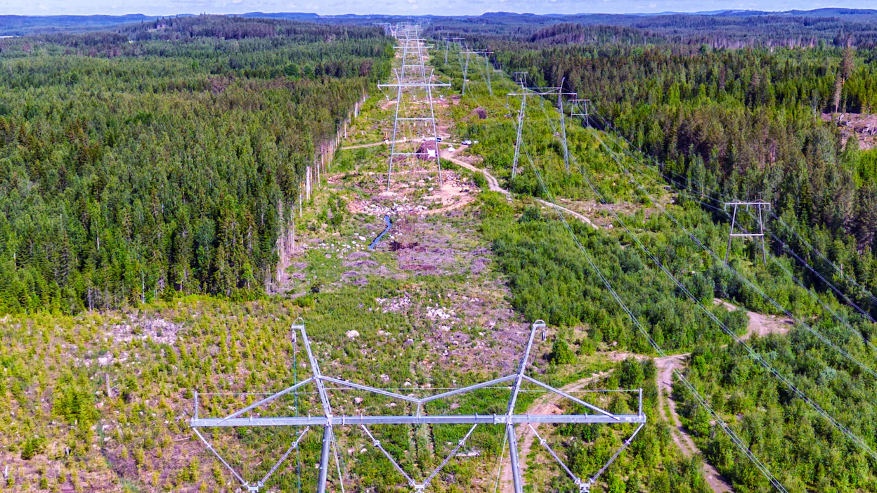 Johtokäytävää. Kuvituskuva.