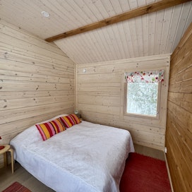 LockCorner on valmistanut muun muassa tämän Kyyveden rannalla sijaitsevan saunamökin.