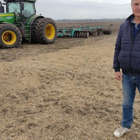 Viktor Sheremeta aloitti aikanaan seitsemällä peltohehtaarilla, nyt viljelyssä on 2 000 hehtaaria.