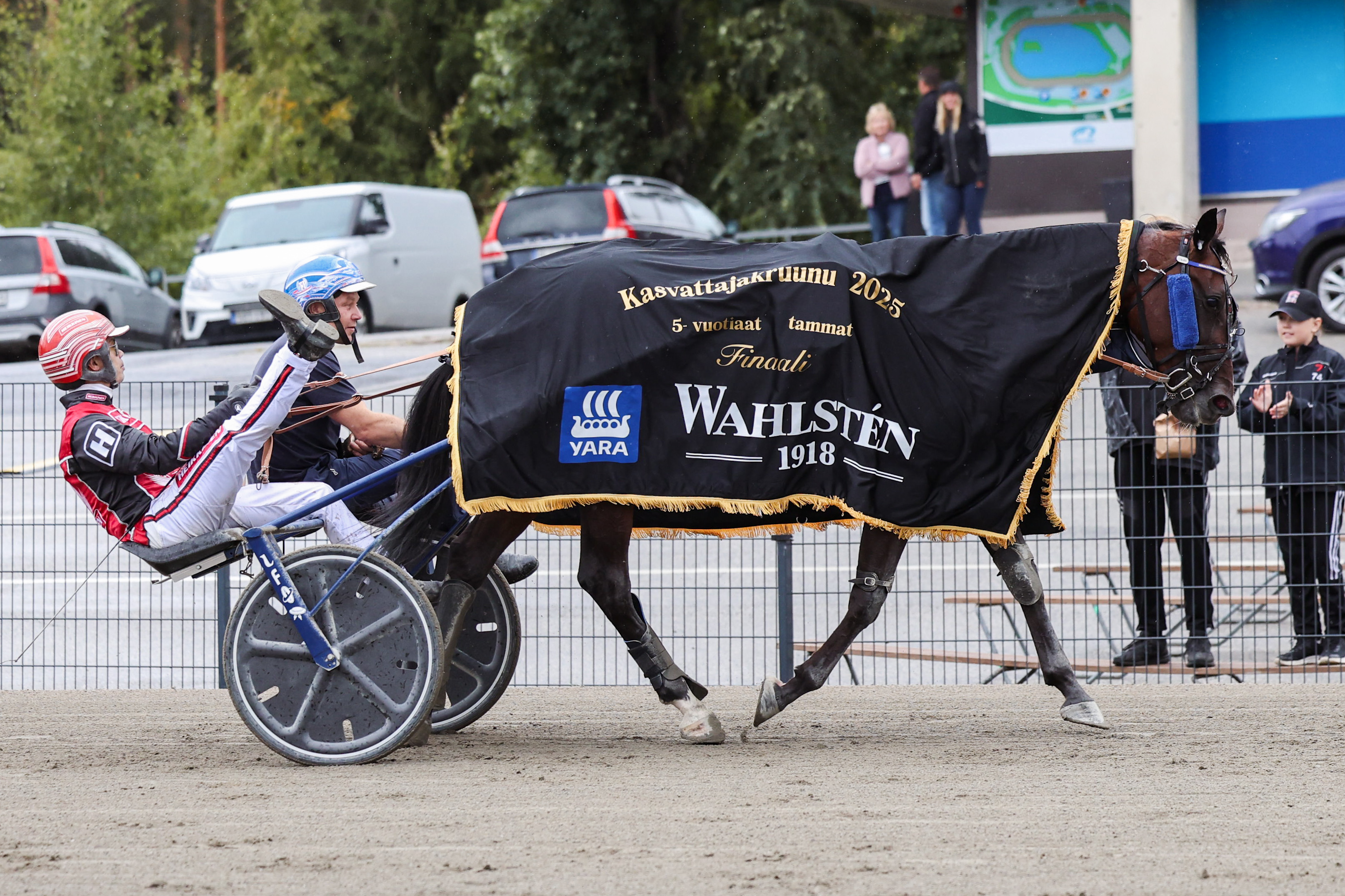 Santtu Raitalalla oli aihetta tuulettaa Viens Icin rattailla.