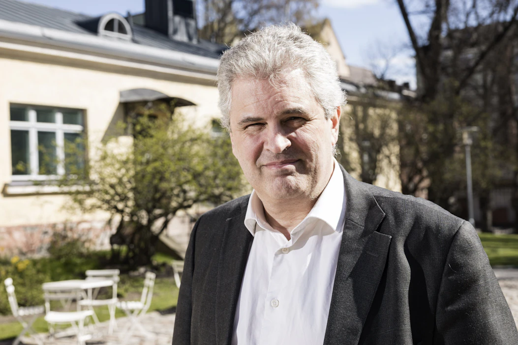 Venäjän täytyy hyvin vakavasti miettiä rauhanneuvottelujen seuraavia askeleita, sanoo Helsingin yliopiston talous- ja sosiaalihistorian professori Jari Eloranta. LEHTIKUVA / Roni Rekomaa.
