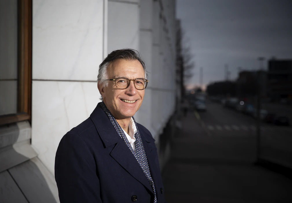 Stora Enson Suomen maajohtajan Seppo Parvin mukaan yleinen epävarmuus maailmalla ei toistaiseksi heijastu yhtiön näkymiin vaan tilauskirjat ovat täynnä.