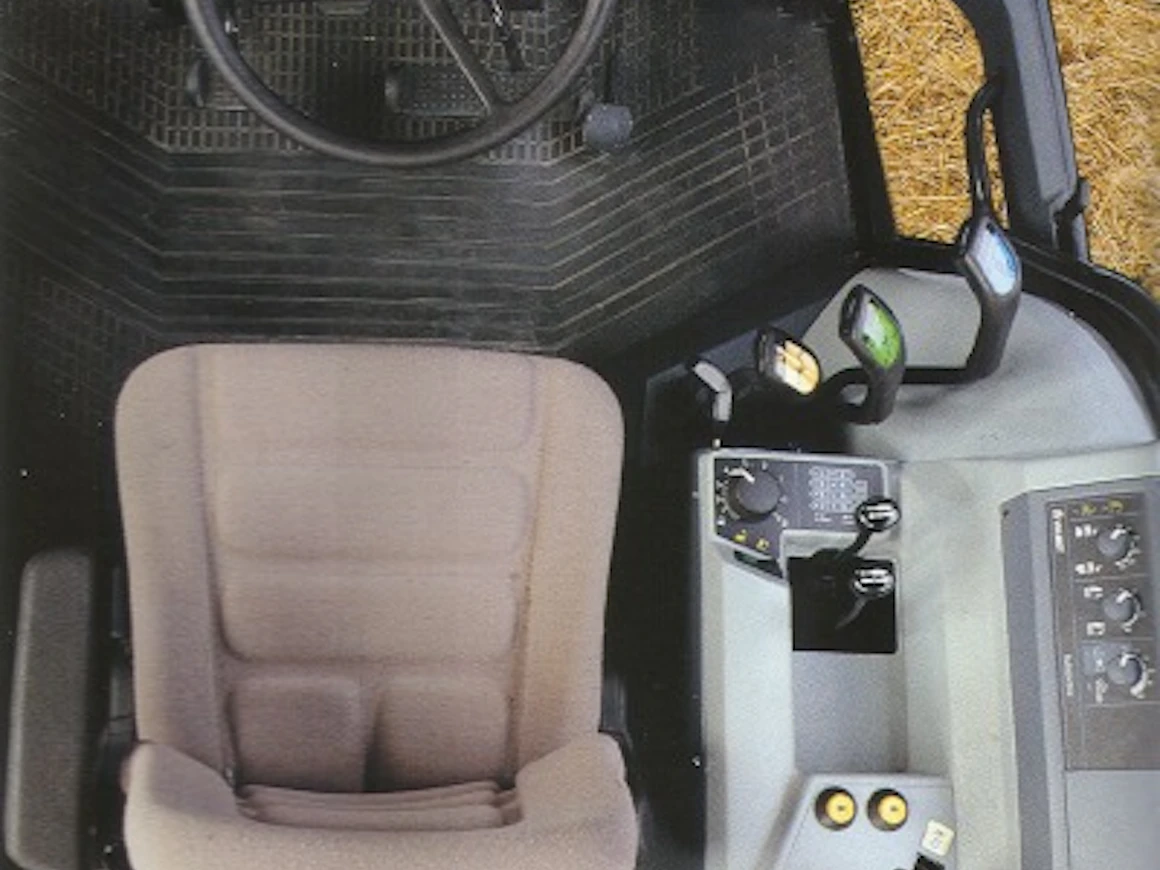 91Valmet6400ohjaamo