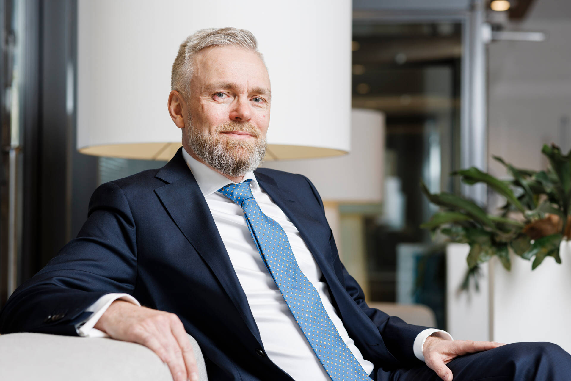 Metsä Fibren uusi sahaliiketoiminnan johtaja Kalle Parviainen siirtyy tehtävään Metsä Woodin talousjohtajan tehtävästä.