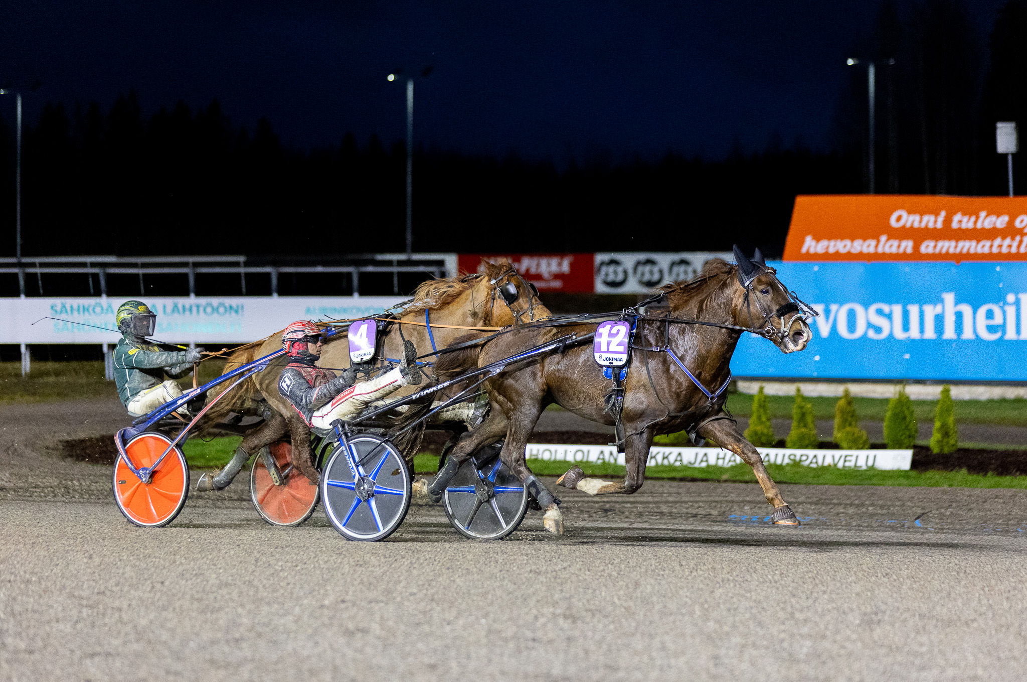Vänrikki oli yksi Santtu Raitalan neljästä ja Antti Ojanperän kahdesta 75-voittajasta. Rallan Ruhtinas kiritti parhaiten.
