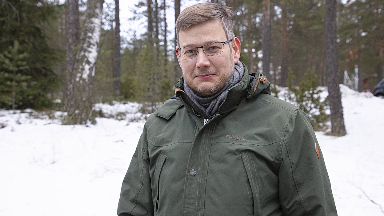 Suomalaisten metsänomistajien Eerikki Viljanen sanoi sitoutuneen tehtaiden puuhuoltoon Venäjän puun poistuessa markkinoilta.