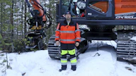 Henri Rantala päätyi tekemään energiapuunkorjuuta tasatakseen maarakennuksen kausivaihteluita.