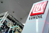Teboilin omistava Lukoil ilmoitti viime viikolla sopineensa omistusten myymisestä venäläistaustaiselle Gunvorille. LEHTIKUVA / AFP .