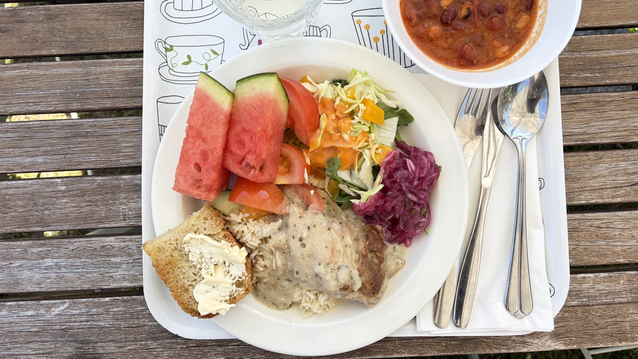 Ravintola Seilin värikäs lounas.