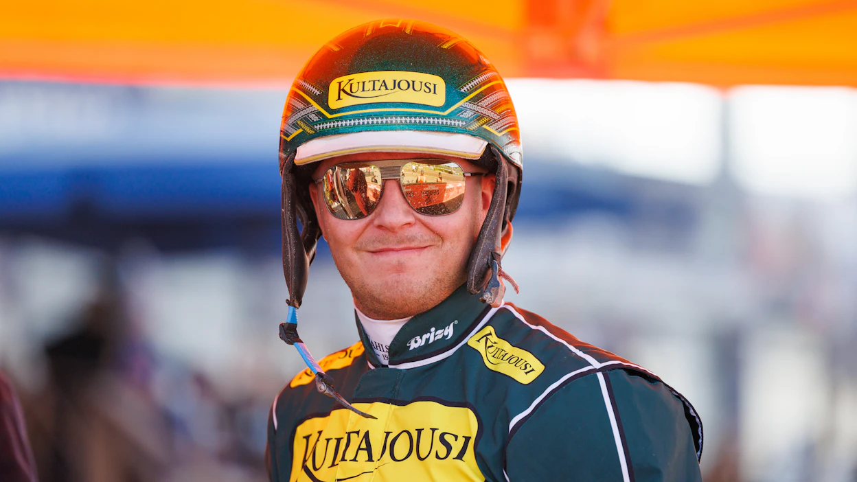 Hannu Torvisen lauantai huipentuu Kymi GP -lähtöön Massimo Hoistin ohjissa.