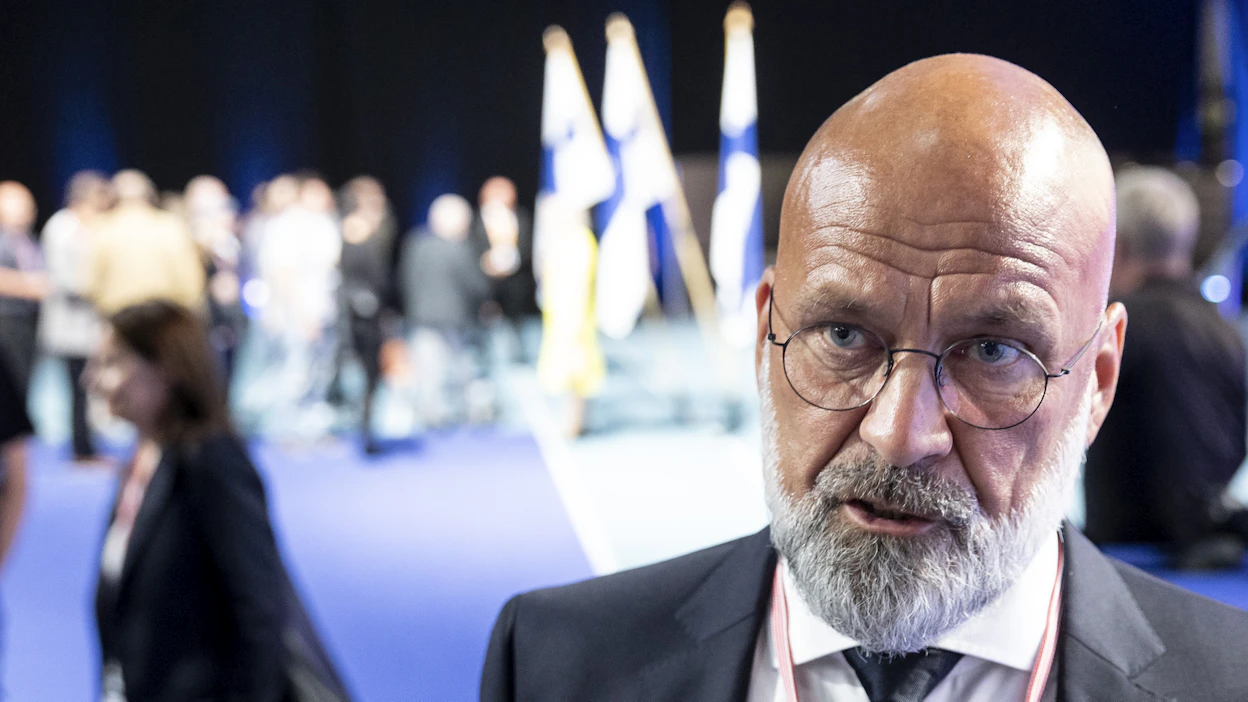 Peltokangas sanoo keskustan pettäneen äänestäjänsä jättäytymällä sivuun hallituksesta.