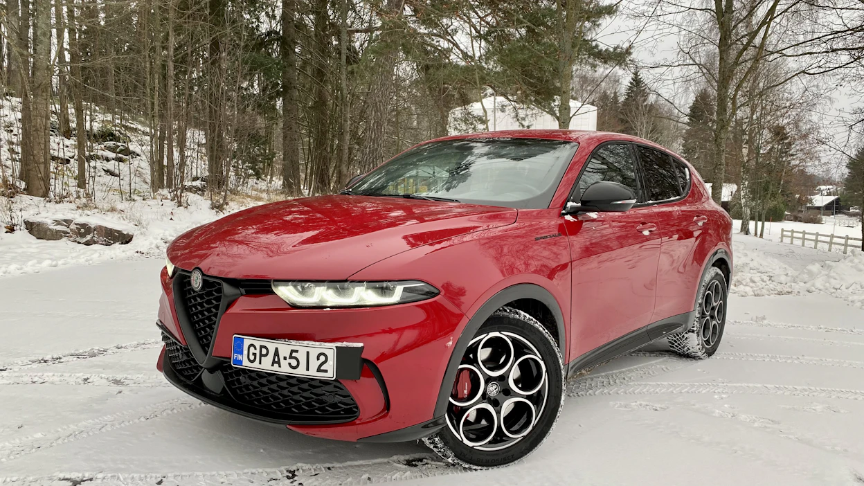 Sulavalinjainen katumaasturi Tonale on Alfa Romeon ensimmäinen uutuus pitkään aikaan.