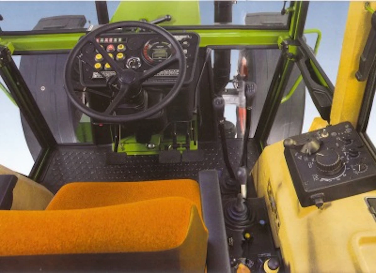 91Fendt600ohjaamo