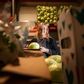 Jaakkolan elintarviketukun varastossa vallitsee jääkaappilämpötila. Toimitusjohtaja Niina Jaakkolan vanhemmat luopuivat perunanviljelystä vuonna 2014 keskittyäkseen jalostus- ja tukkutoimintaan.