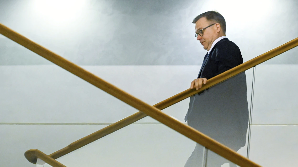 Suomen talouskasvu on jämähtänyt pohjamutiin. Pääministeri Petteri Orpo (kok.) havaitsee hentoa talouskasvua ja toivoo, ettei se sakkaa lakkoiluun.