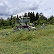 Krone Vendro 900 sijoittuu nostolaitekiinnitteisen pöyhinmalliston keskivaiheille.