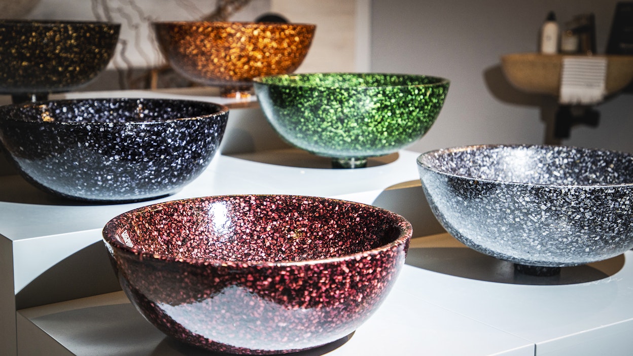 Pesualtaiden raaka-aineena on puuhaketta, joka muuten menisi poltettavaksi.