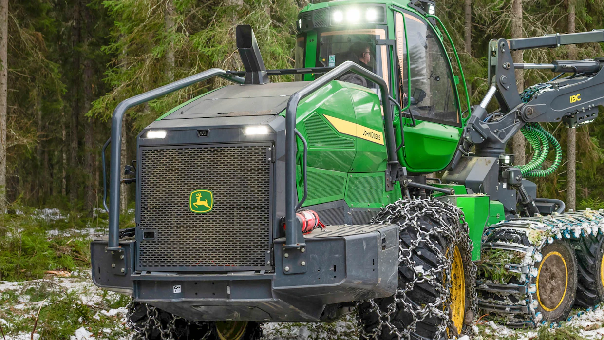Amerikkalaisomisteisetkin yritykset, kuten John Deere Forestry, kärsisivät Yhdysvaltain tulleista.