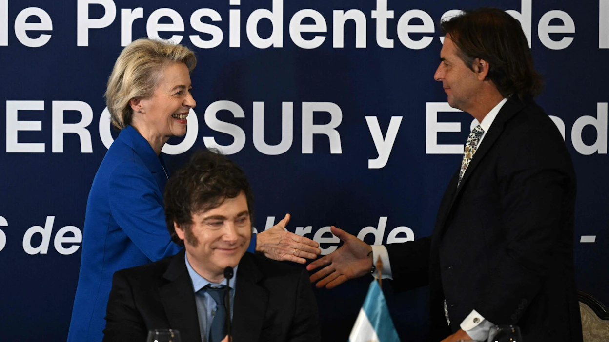 Kauppasopimus solmitaan Mercosur-talousyhteisön kanssa. Siihen kuuluvat Brasilia, Argentiina, Paraguay ja Uruguay. Von der Leyen osallistui perjantaina Mercosurin huippukokoukseen Uruguayssa. LEHTIKUVA / AFP .