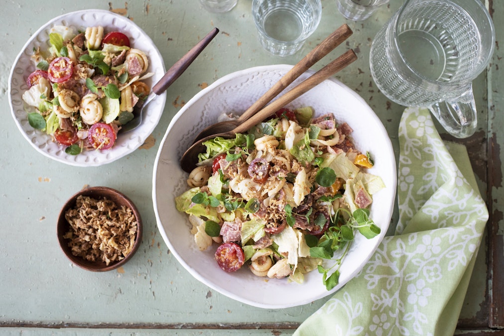 Valmista herkullinen ja helppo lounas: Pasta-meetvurstisalaatti säilyy  hyvin jääkaapissa - Ruoka - Maaseudun Tulevaisuus