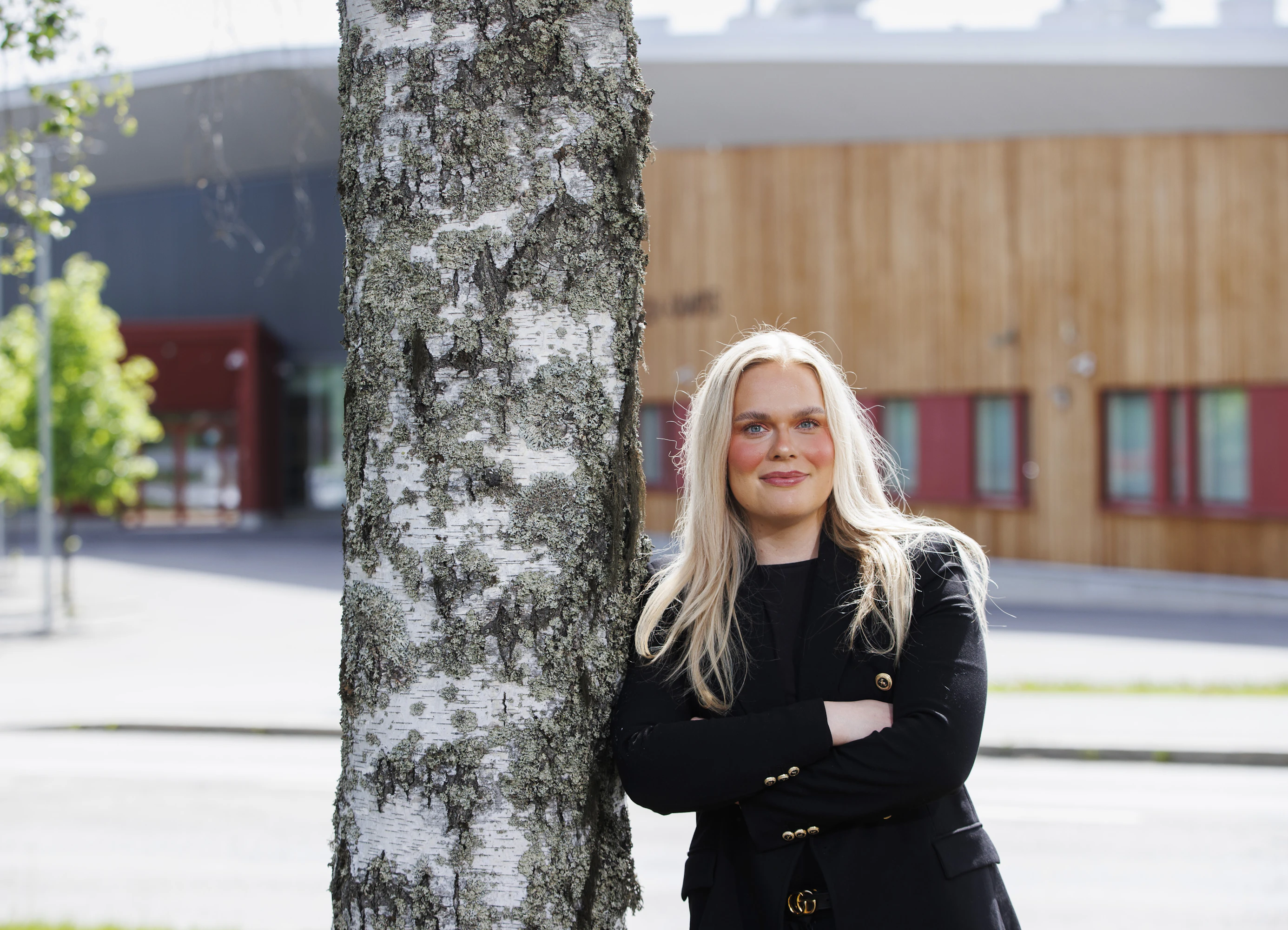 Viivi Immonen on innostunut politiikasta toden teolla. Hän toivoo, että nuoret lähtisivät laajemmin mukaan yhteiskunnalliseen vaikuttamiseen.
