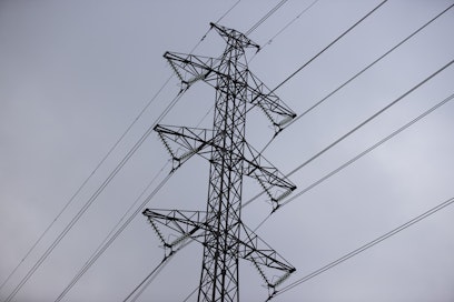 Kinect Energy tarjosi erehdyksessä sähköpörssi Nordpooliin niin suuren määrän sähköä, että hinta putosi reilusti miinukselle useiden tuntien ajaksi.