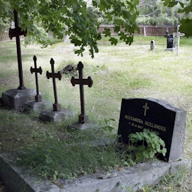 Seilin saari Länsi-Turunmaalla on yksi Suomen synkiksi luokitelluista matkakohteista. Kuva on saaren hautausmaalta. 