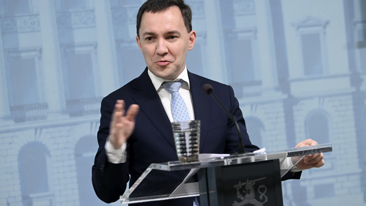 Sosiaali- ja terveysministeri Wille Rydman kertoi sosiaalihuoltolain uudistuksista tiedotustilaisuudessa. MIKKO STIG / LEHTIKUVA.