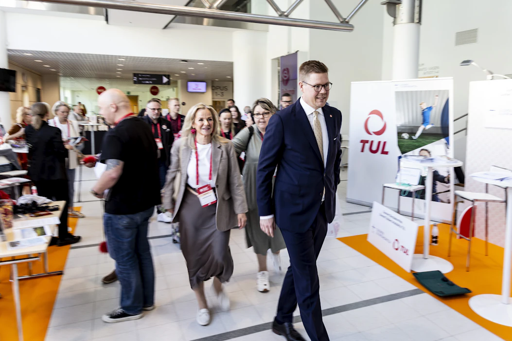 SDP:n puheenjohtaja Antti Lindtman on suomalaisten tämänhetkinen suosikki seuraavaksi pääministeriksi. Kuvassa Lindtman saapumassa puoluekokoukseen touko-kuussa Tampereella.