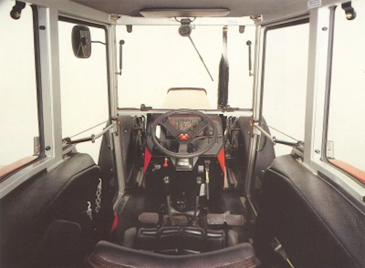 89MF393ohjaamo