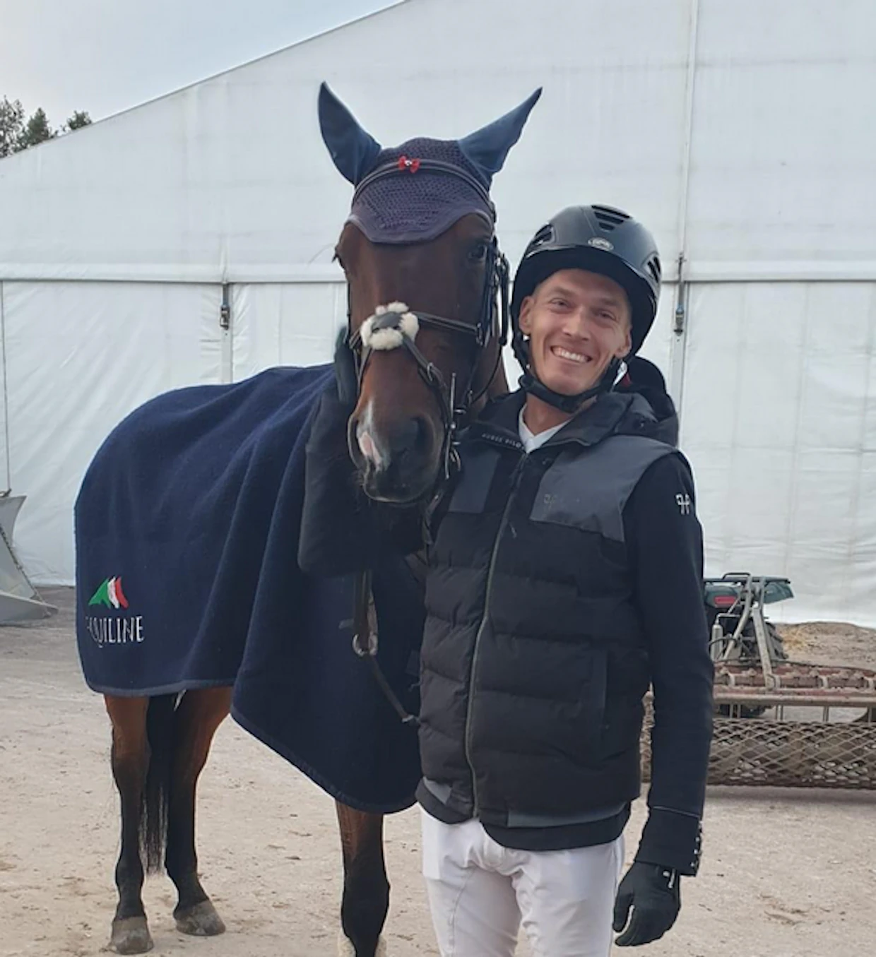 Tallinna Horse Show´n pääluokan voittanut Madis Morna on kouluttanut ja kilpailuttanut Virve Nevalaisen omistamaa 11-vuotiasta Herbert-ruunaa siitä asti kuin hevonen oli viisivuotias.